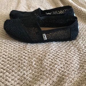 Toms Black shoes